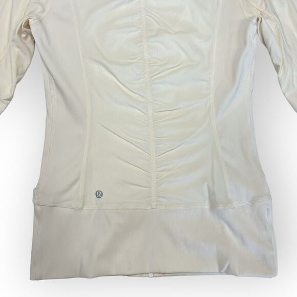Lululemon In Flux Jacket SIZE 8 Cream Off White Luon Swift Lightweight Thumbhole - Picture 10 of 12